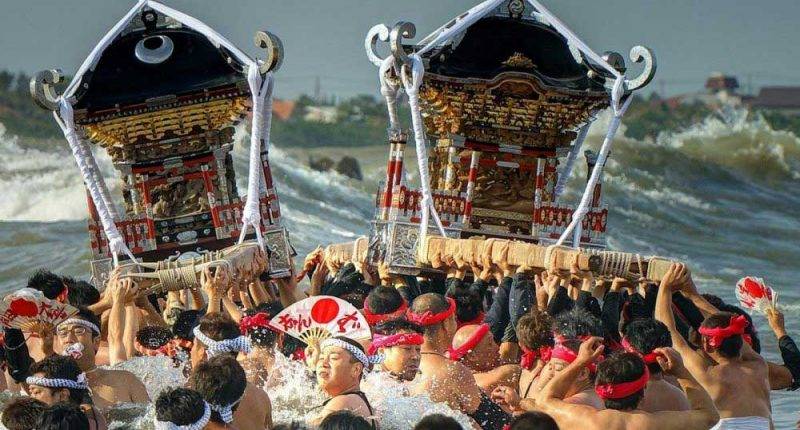 Perayaan Festival Hadaka Matsuri Di Jepang